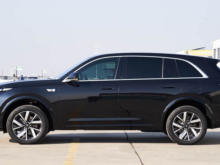 Фото 8 - LiXiang L7