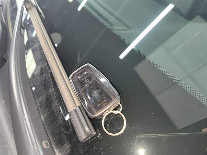 Фото 9 - Toyota RAV4