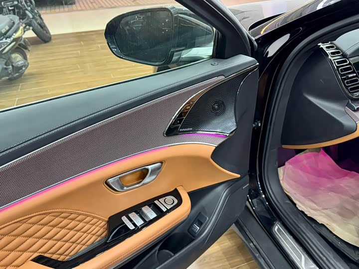 Фото 4 - BYD Han