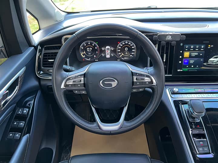 Фото 15 - GAC Trumpchi M8