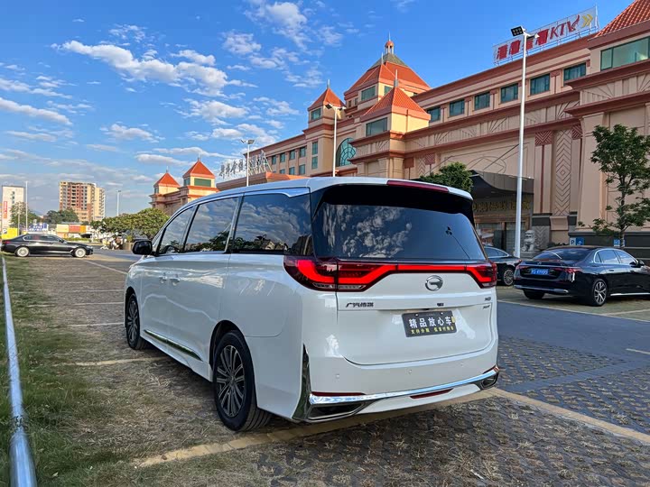 Фото 4 - GAC Trumpchi M8