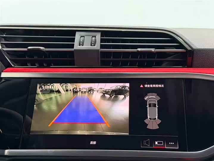 Фото 8 - Audi Q3 Sportback