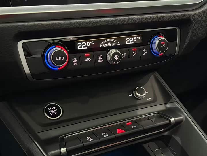 Фото 9 - Audi Q3 Sportback