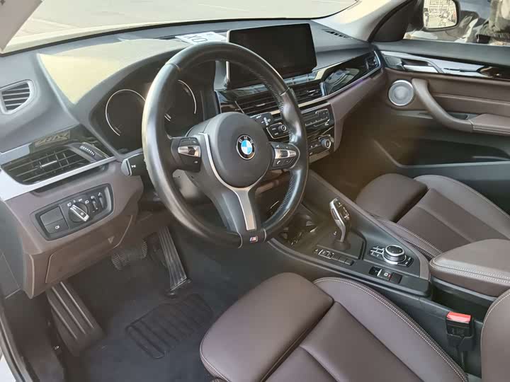 Фото 12 - BMW X1