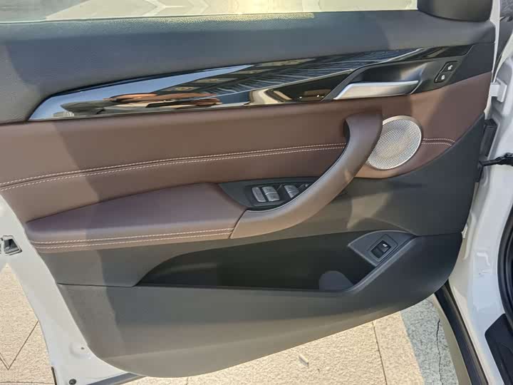 Фото 14 - BMW X1