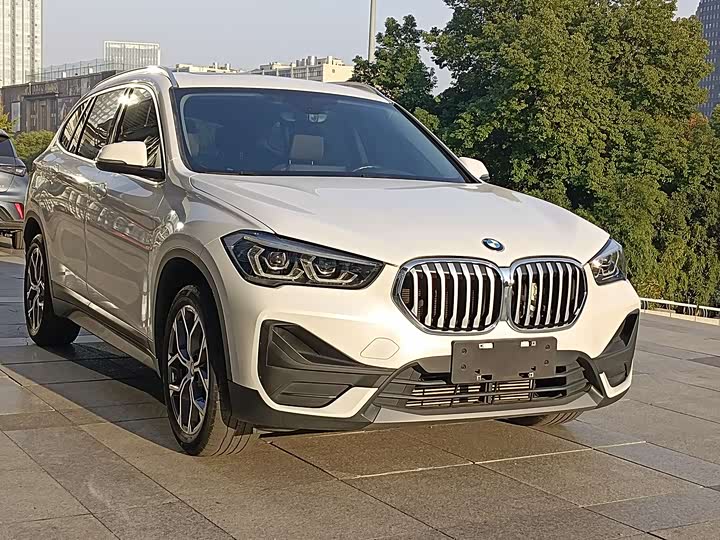 Фото 3 - BMW X1