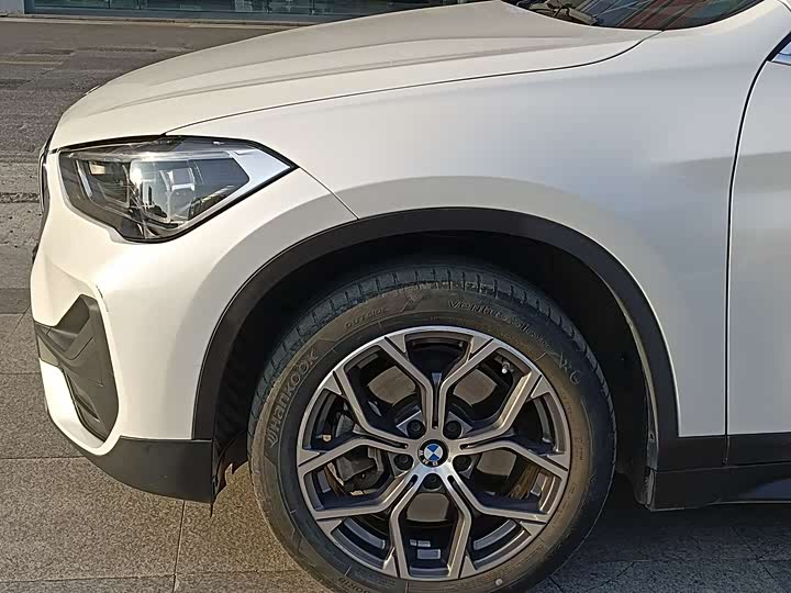 Фото 4 - BMW X1