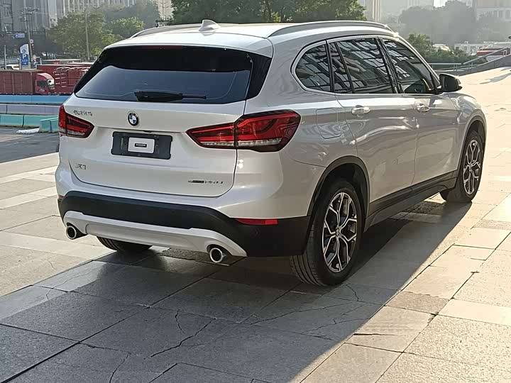 Фото 8 - BMW X1