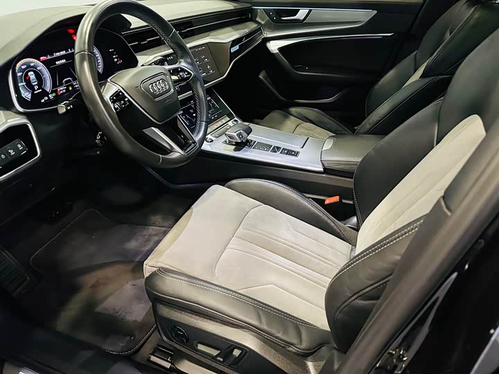 Фото 10 - Audi A6L Hybrid