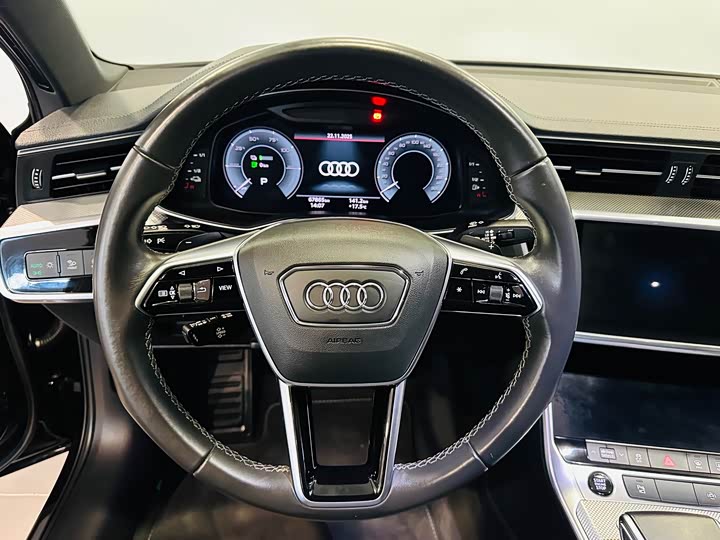 Фото 6 - Audi A6L Hybrid