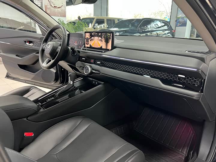 Фото 15 - Honda Accord