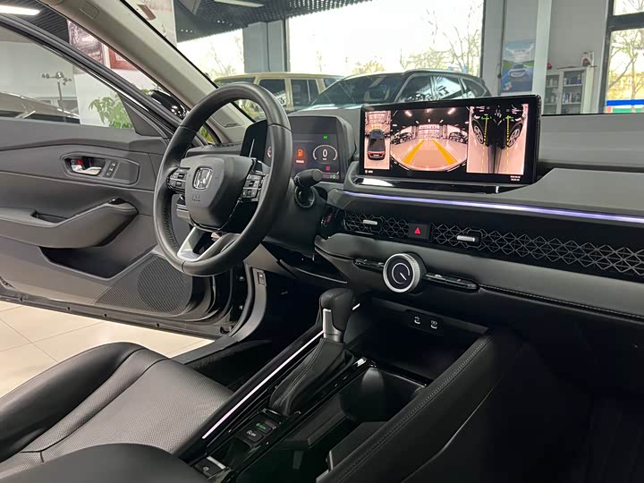 Фото 16 - Honda Accord