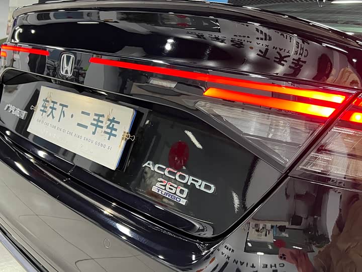 Фото 6 - Honda Accord
