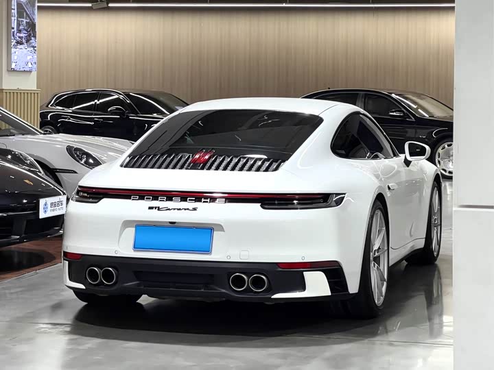 Фото 4 - Porsche 911