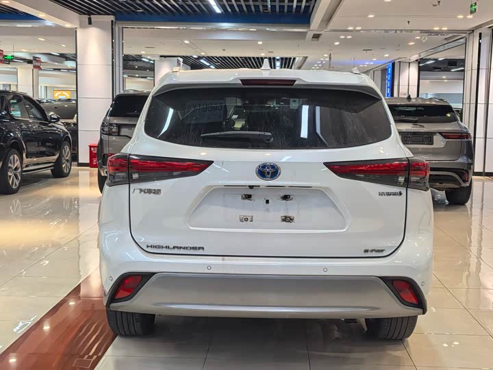 Фото 3 - Toyota Highlander