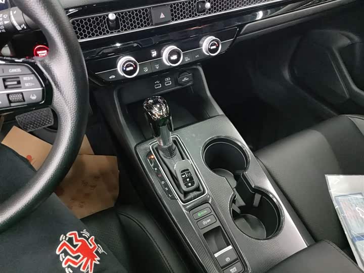 Фото 14 - Honda Civic