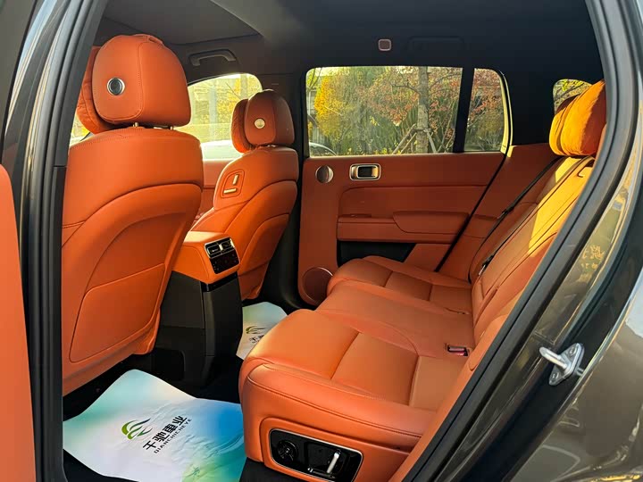 Фото 8 - LiXiang L7