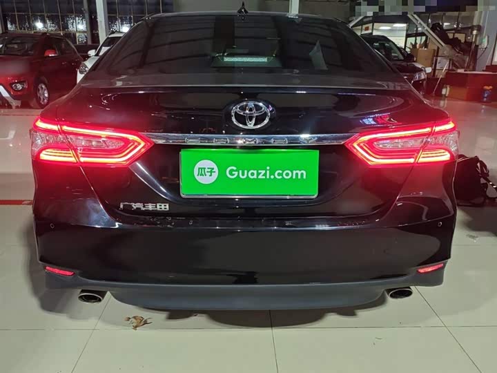 Фото 6 - Toyota Camry