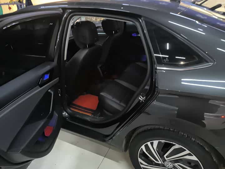 Фото 6 - Volkswagen Sagitar L