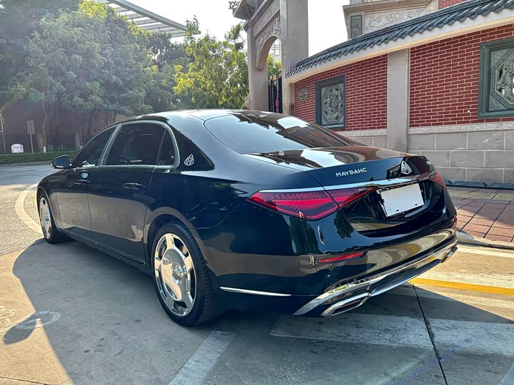 Фото 17 - Mercedes-Benz Maybach S-Class