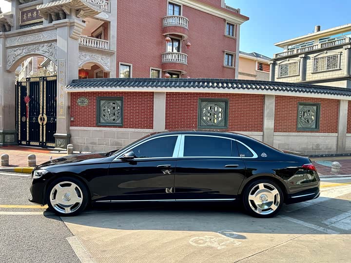 Фото 4 - Mercedes-Benz Maybach S-Class