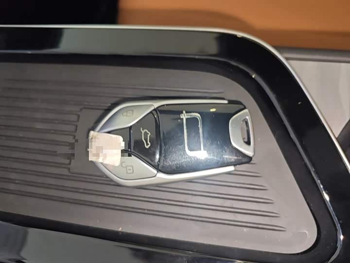 Фото 15 - Bestune T90