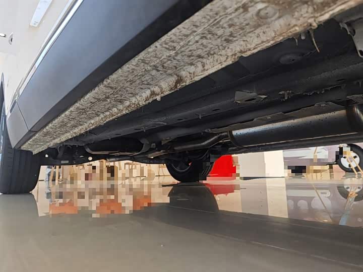 Фото 2 - Bestune T90