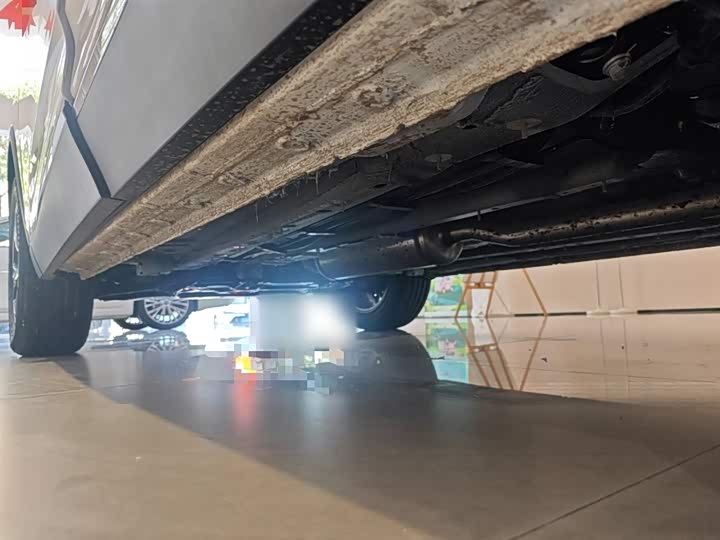 Фото 6 - Bestune T90