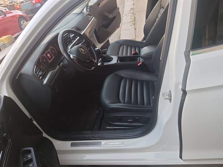 Фото 15 - Volkswagen Lamando L