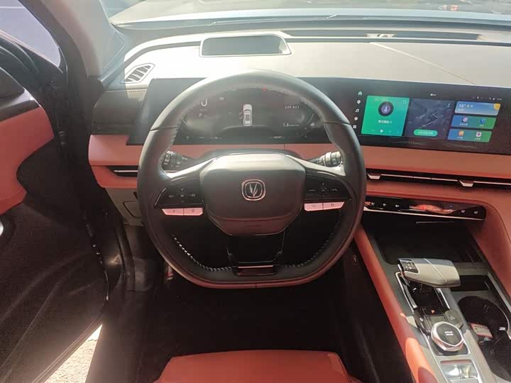 Фото 11 - Changan CS75 Plus