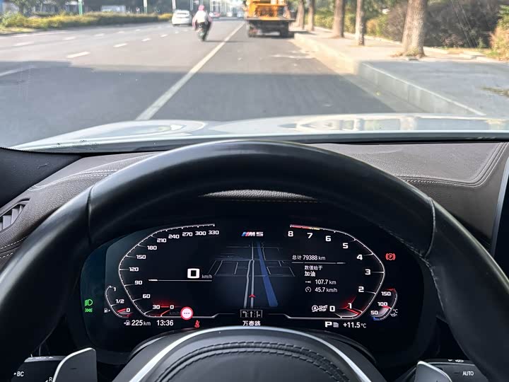 Фото 10 - BMW 5 Series