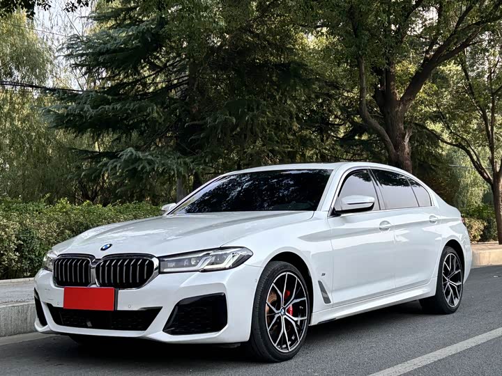 Фото 2 - BMW 5 Series