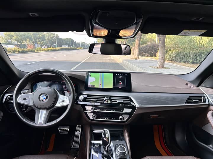 Фото 9 - BMW 5 Series