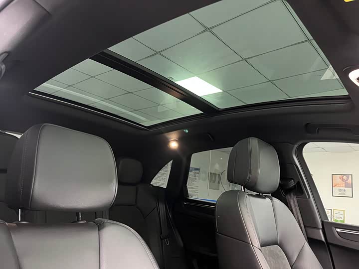 Фото 13 - Porsche Macan