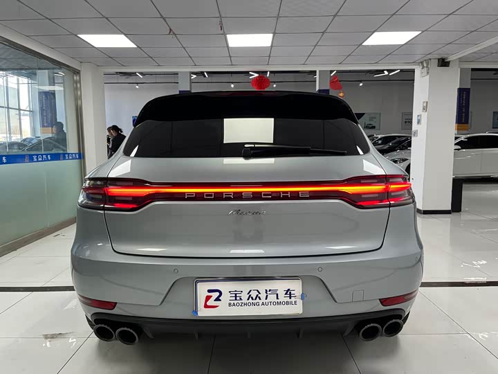 Фото 17 - Porsche Macan