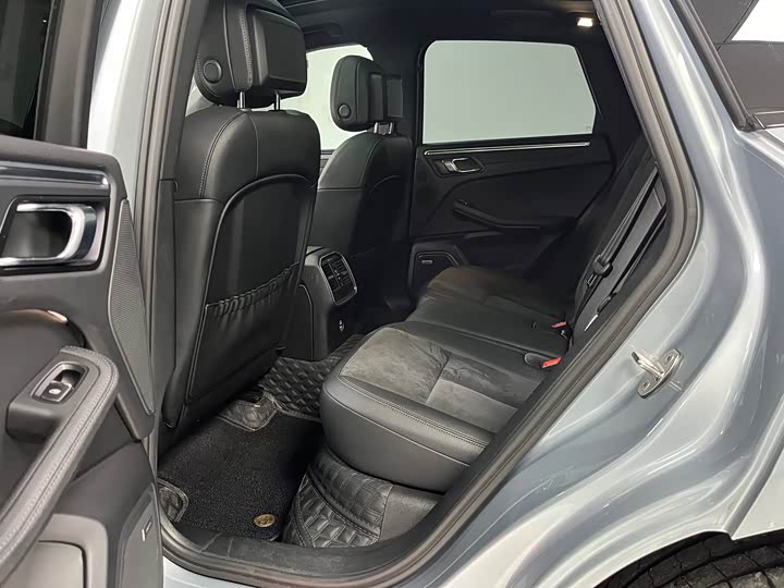 Фото 8 - Porsche Macan