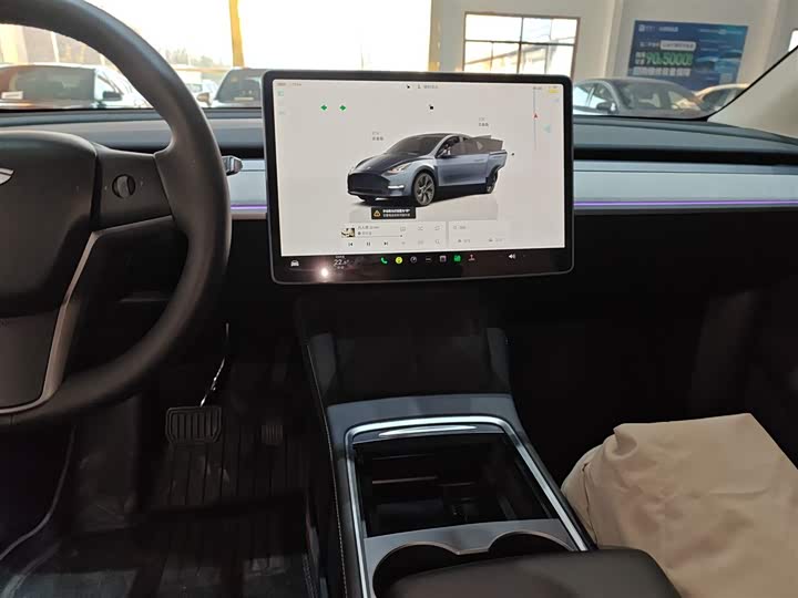 Фото 13 - Tesla Model Y