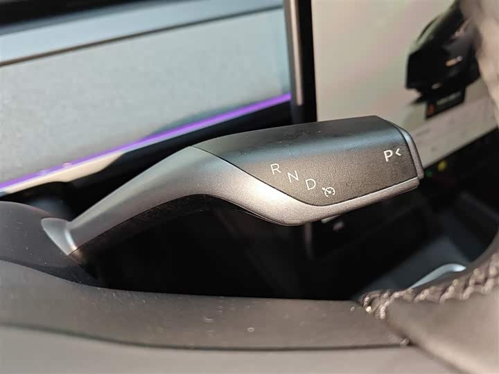 Фото 14 - Tesla Model Y