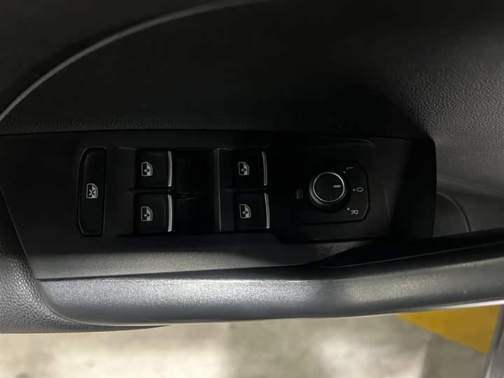 Фото 10 - Volkswagen Tacqua