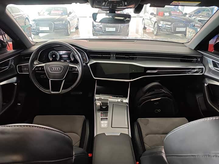 Фото 10 - Audi A6L