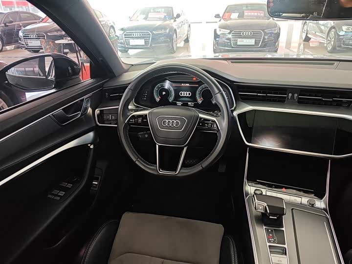 Фото 11 - Audi A6L