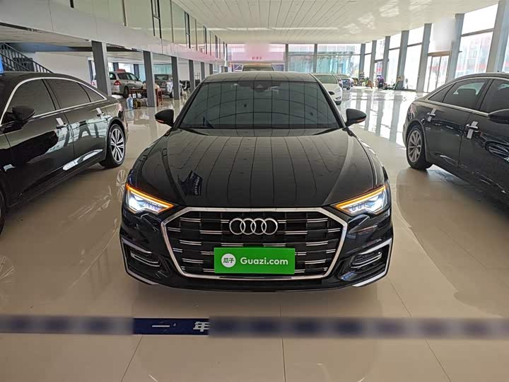 Фото 3 - Audi A6L