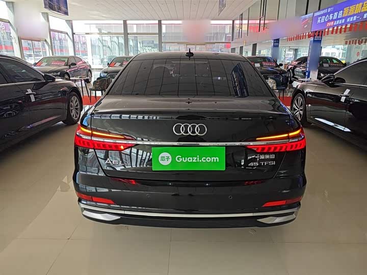 Фото 6 - Audi A6L