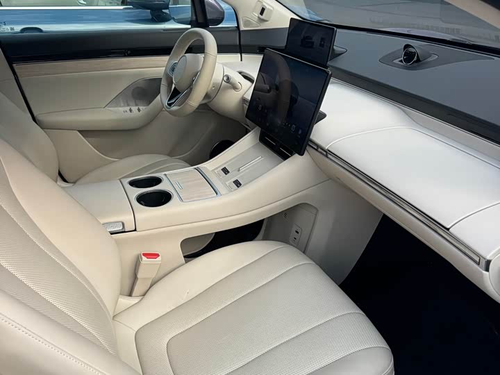 Фото 4 - Luxeed R7