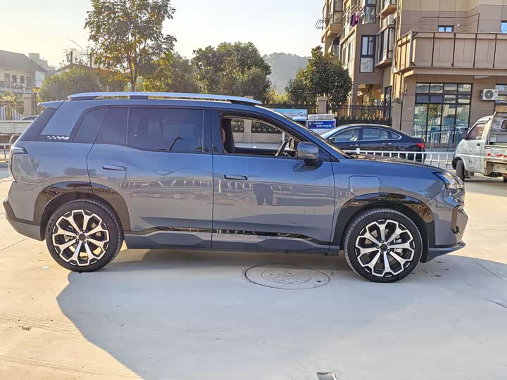 Фото 4 - GAC Aion V