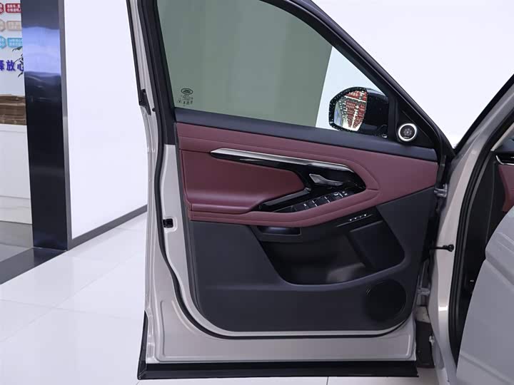 Фото 18 - Land Rover Range Rover Evoque L