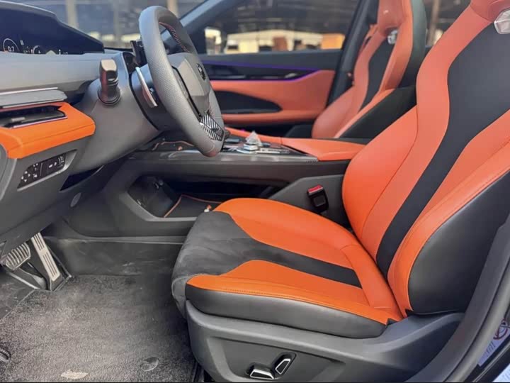 Фото 6 - Changan UNI-V