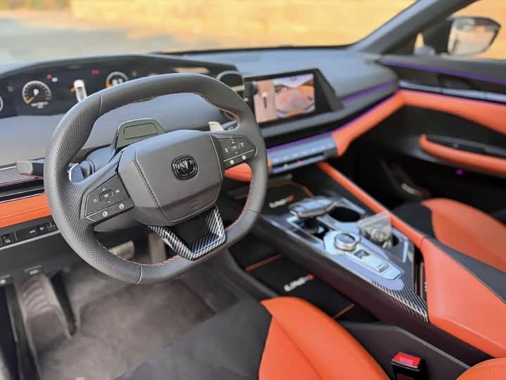 Фото 8 - Changan UNI-V