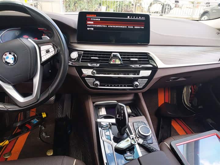 Фото 13 - BMW 5 Series