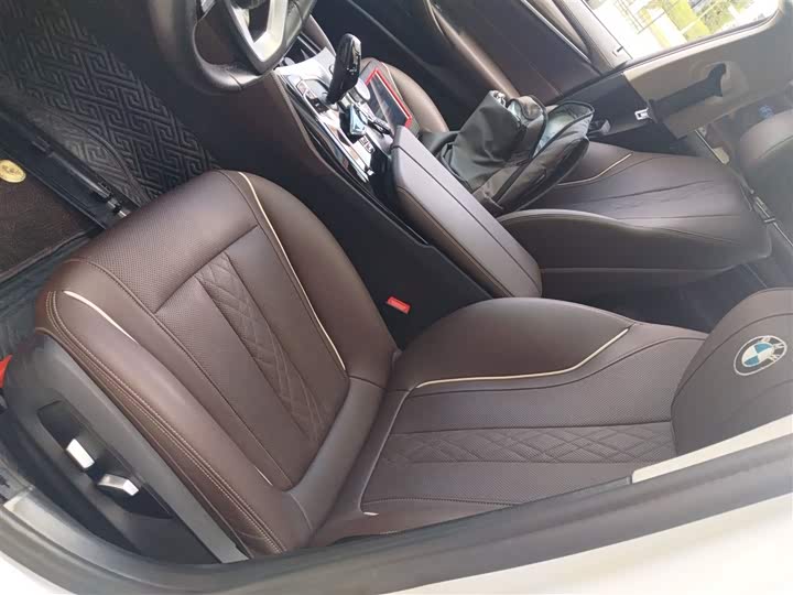 Фото 15 - BMW 5 Series